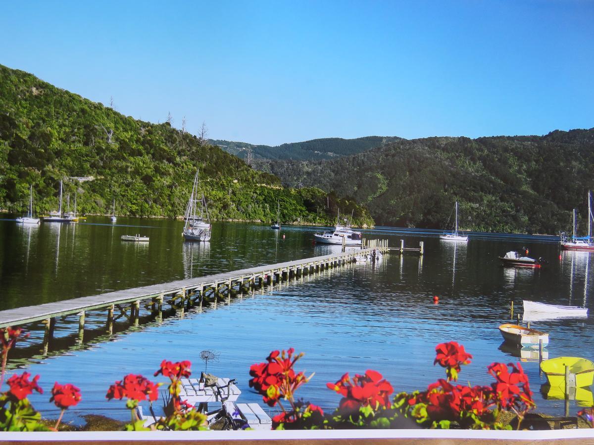 Waterfront Bed And Breakfast พิคตัน ภายนอก รูปภาพ